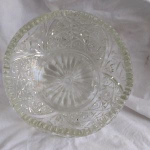 L E Smith Vintage Cut Glass Daisy Sawtooth Bowl